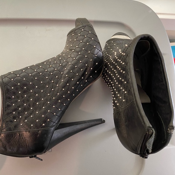 Shoes - Picture 2 of 2